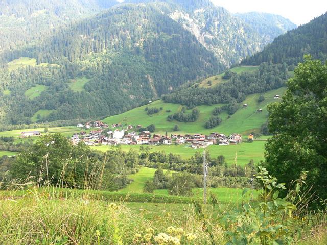 Sumvitg Blick zurück nach Surrein